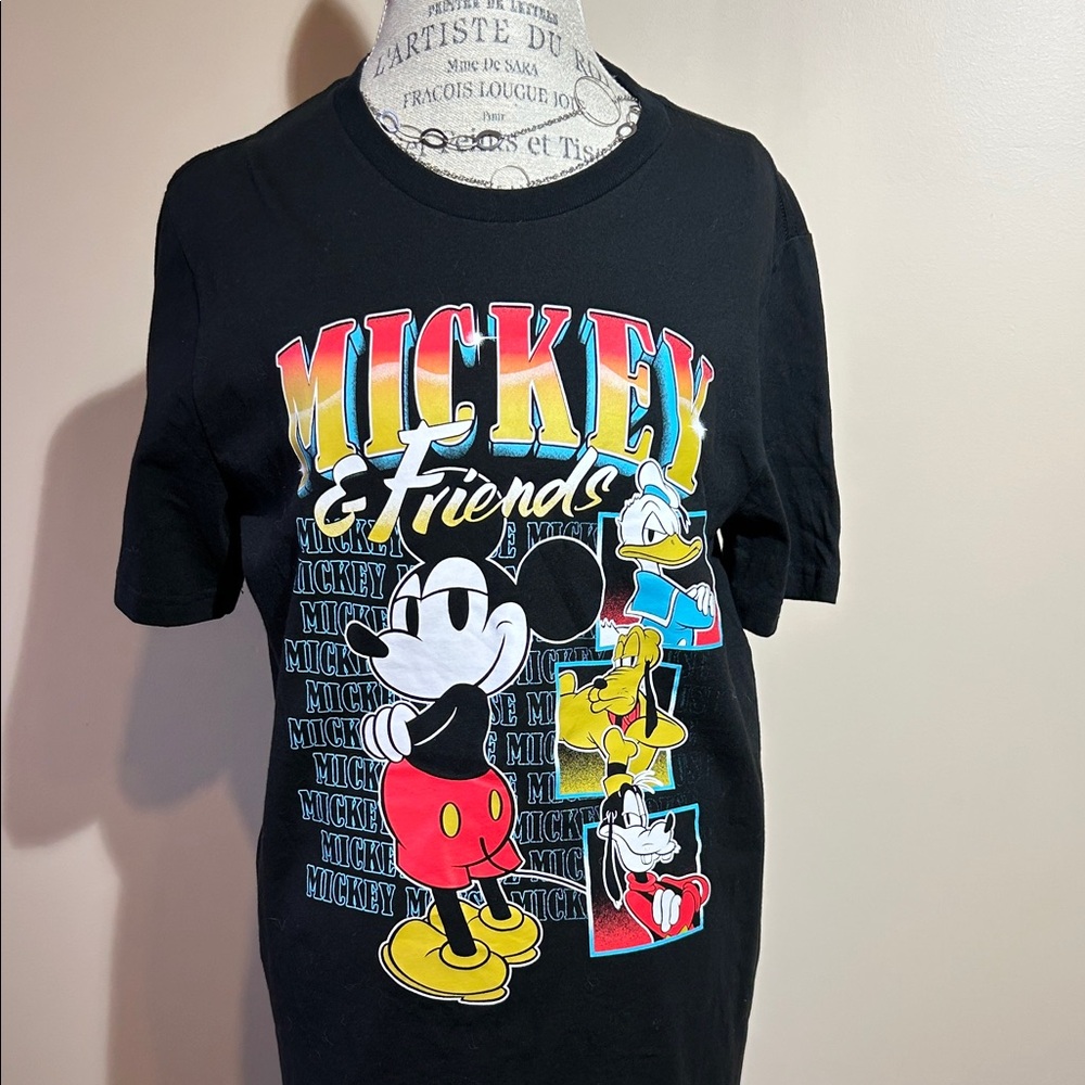 Mickey & Friends T-shirt, Black (size Medium)